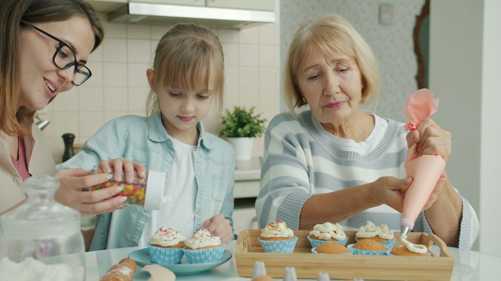 Culinária afetiva com idosos: atividade simples em família
