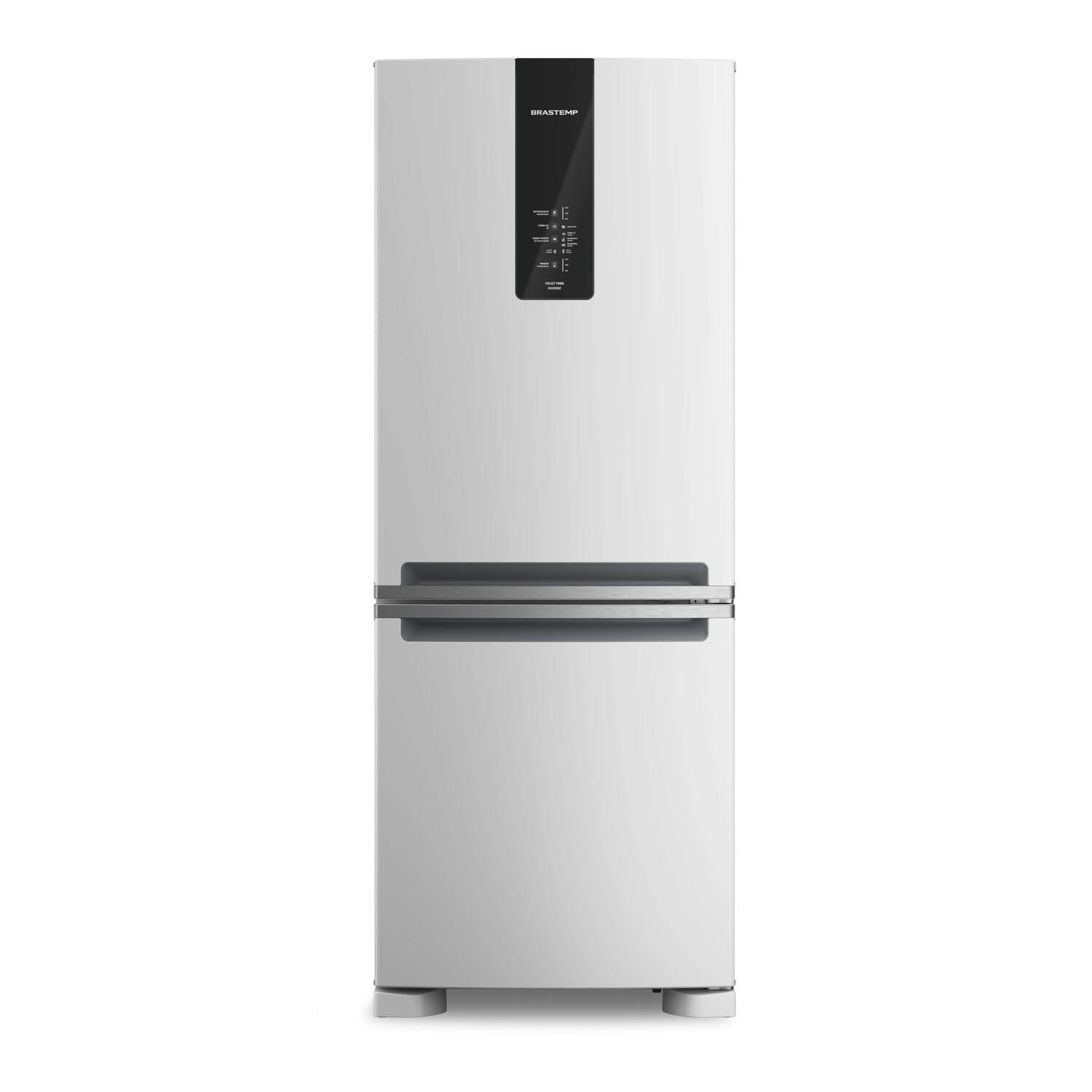 Geladeira Brastemp Frost Free Inverse BRE57FB branca, vista de frente, com painel digital no alto da porta e freezer embaixo