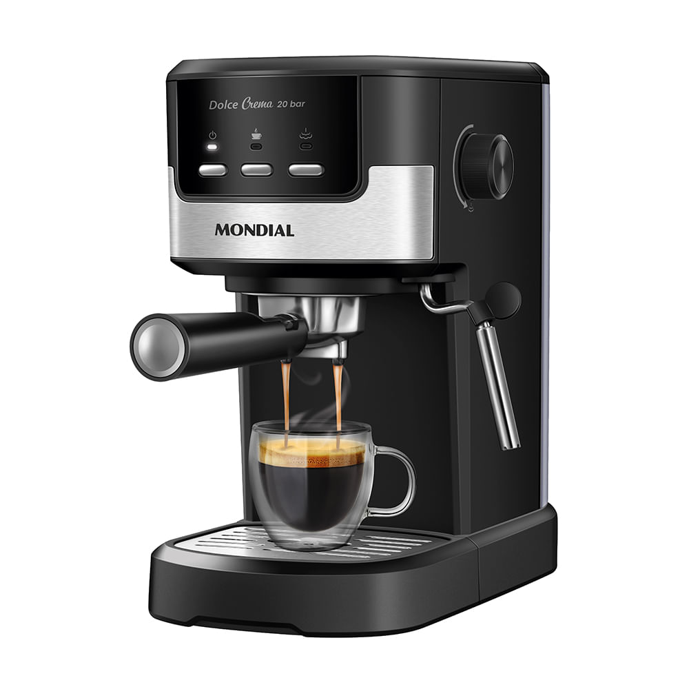 Cafeteira espresso Mondial Dolce Crema 20 bar preta com detalhes em inox servindo café em uma xícara de vidro