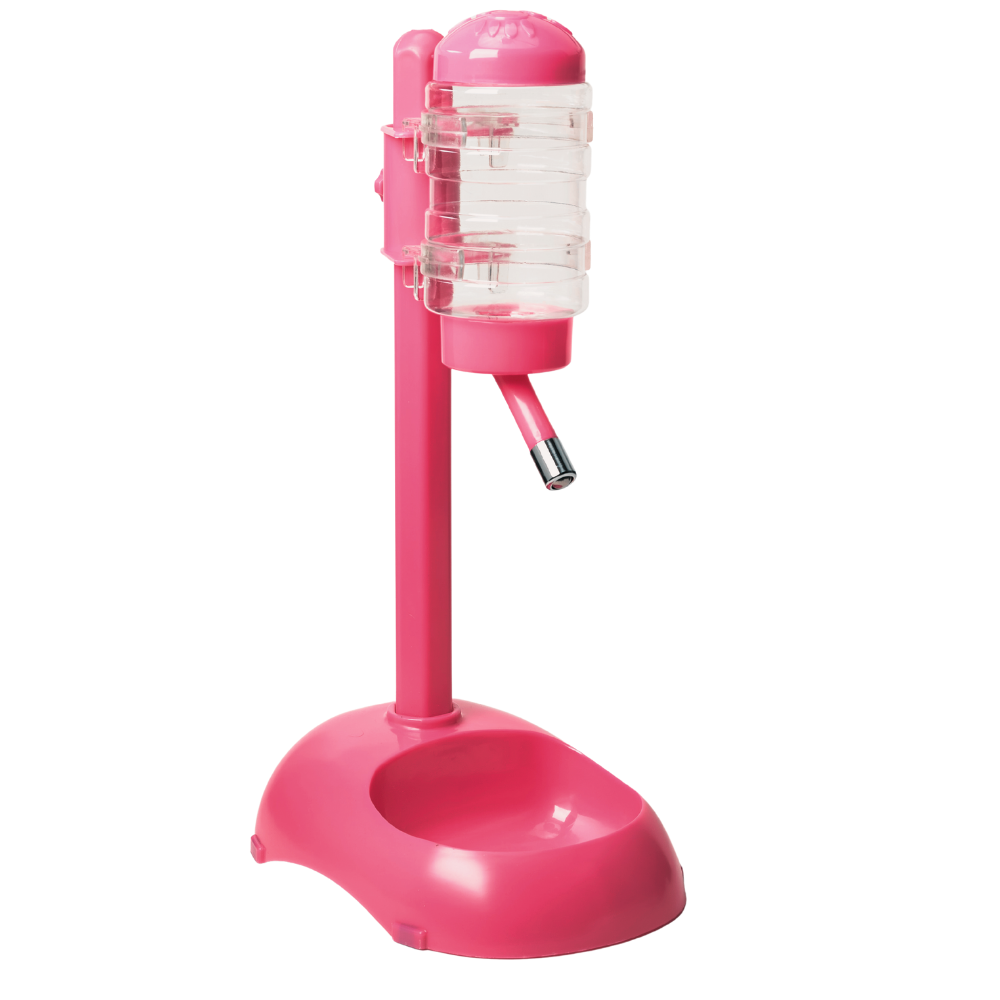 Bebedouro com suporte e comedouro Chalesco M, em plástico rosa, com garrafa transparente presa à haste e tigela na base